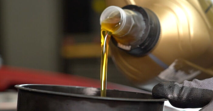 Wie schmierig ist es, selber zu reparieren: Ölfilter beim Seat Exeo Limousine 1.8 T 2014 wechseln – Downloaden Sie sich Bildanleitungen