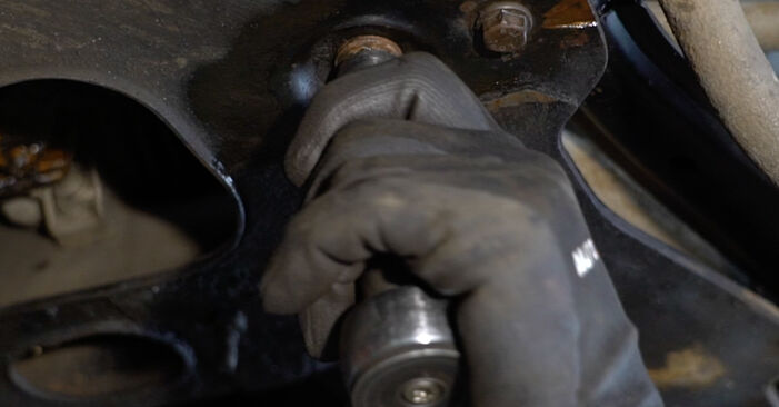 Wie schmierig ist es, selber zu reparieren: Querlenker beim Citroën Berlingo M 1.8 D 2002 wechseln – Downloaden Sie sich Bildanleitungen