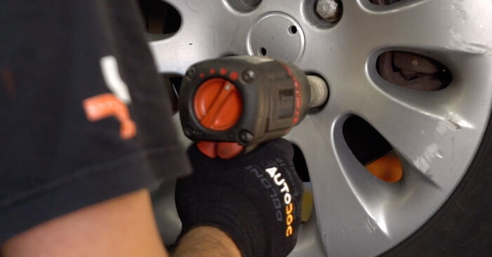 Citroen Xsara Coupe 2.0 HDI 90 2000 Bremsscheiben wechseln: Gratis Reparaturanleitungen