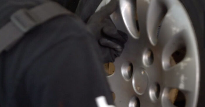 Changing Brake Pads on CITROËN DS3 1.6 HDi 110 2012 by yourself