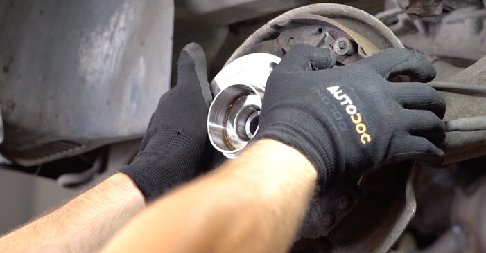How to change Wheel Bearing on CITROËN Xantia Estate (X1_, X2_) 1995 - tips and tricks