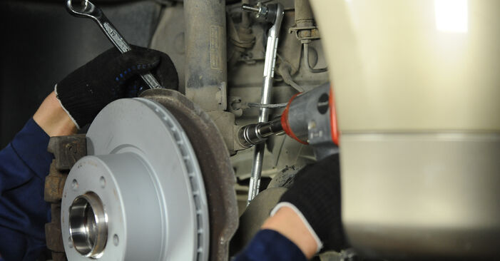 1 Cabrio (E88) 125 i 2013 Amortiguadores manual de taller de sustitución por su cuenta
