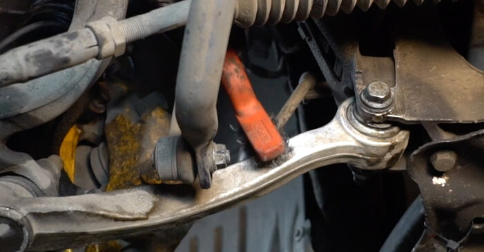 BMW 6 SERIES 645 Ci Control Arm replacement: online guides and video tutorials