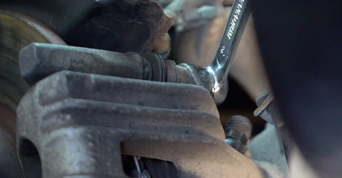 Wie man Bremsbeläge beim VW BORA 2012 austauscht – Downloaden Sie sich PDF-Anleitungen und Video-Tutorials
