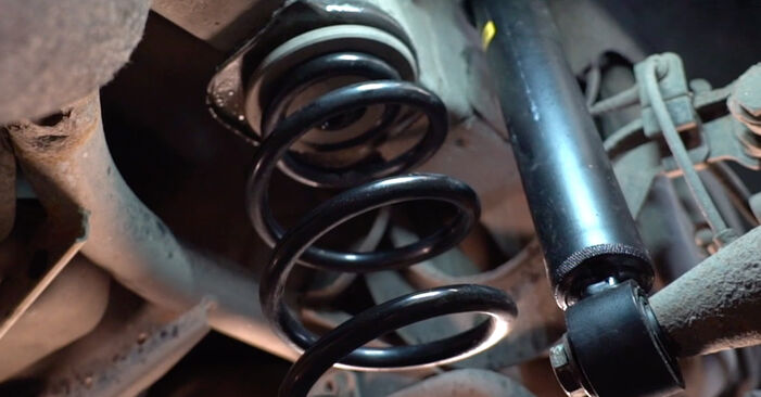 Schimbare Brat Suspensie VW Passat NMS 3.6 FSI 2013: manualele de atelier gratuite