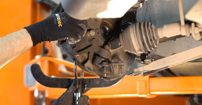Cómo reemplazar Amortiguadores en un VW Passat Alltrack (365) 2014: descargue manuales en PDF e instrucciones en video