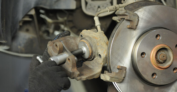 VW TRANSPORTER 2.0 TDI Brake Discs replacement: online guides and video tutorials