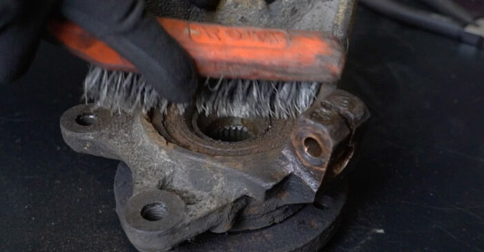 How to remove CITROËN BERLINGO 1.4 i 2000 Wheel Bearing - online easy-to-follow instructions