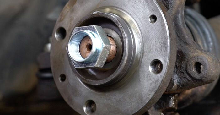 How to change Wheel Bearing on Citroën Berlingo M 1996 - free PDF and video manuals