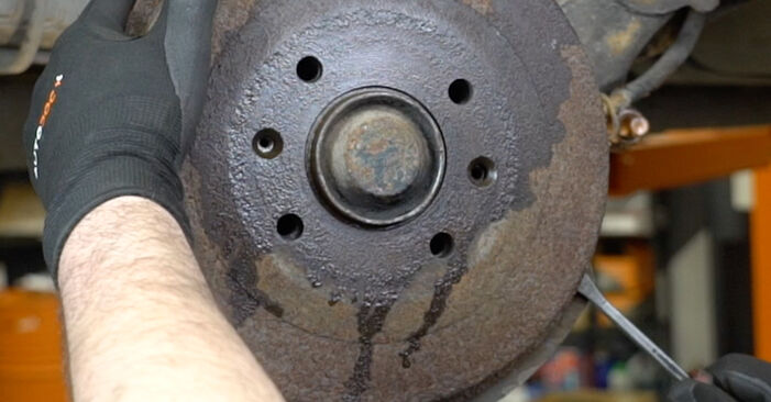 Changing of Brake Drum on Citroen Berlingo MF 2004 won't be an issue if you follow this illustrated step-by-step guide