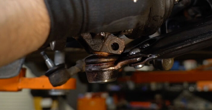 Wie schmierig ist es, selber zu reparieren: Radlager beim Citroen Xsara Coupe 1.9 TD 2004 wechseln – Downloaden Sie sich Bildanleitungen