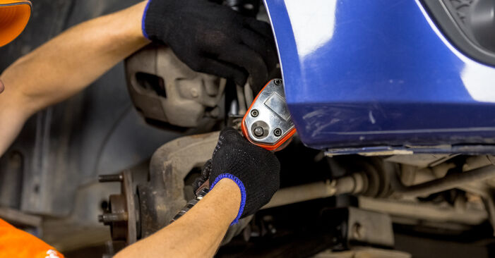 Schimbare Rulment roata Ford Fiesta Mk5 Van 1.3 2005: manualele de atelier gratuite