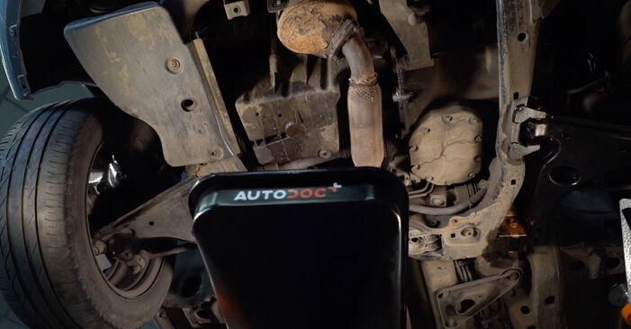 Wie man Ölfilter beim Honda CRX ED 1987 wechselt - Gratis PDF- und Video-Tutorials