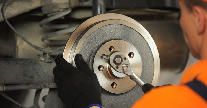 How to remove SKODA ROOMSTER 1.4 2011 Brake Shoes - online easy-to-follow instructions
