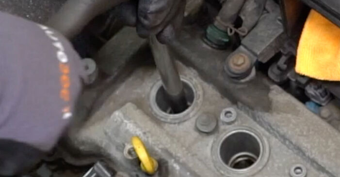 Toyota Yaris XP9 1.3 VVT-i (SCP90_) 2007 Zündkerzen wechseln: Gratis Reparaturanleitungen