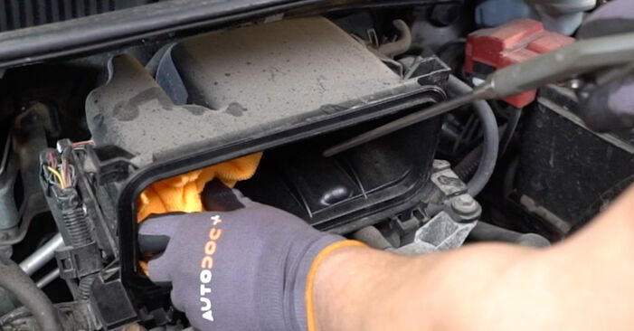 2007 Toyota Yaris P9 wymiana Świeca zapłonowa: darmowe instrukcje warsztatowe