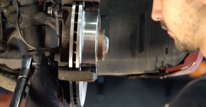 Hvordan man udskifter Bremseskiver på BMW 3 SERIES: hent PDF manualer og video instruktioner