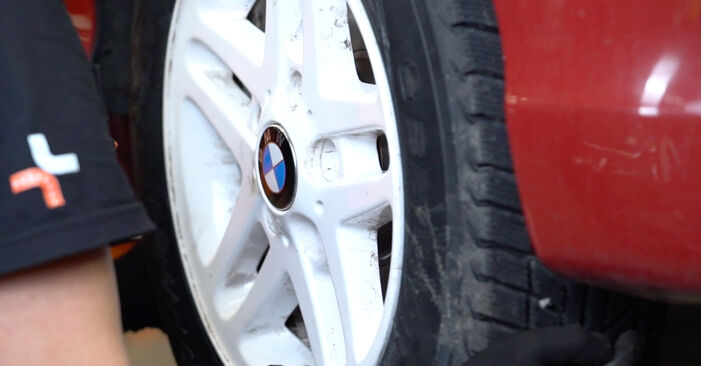 Πόσο διαρκεί η αντικατάσταση: Ελαστικοί σωλήνες φρένων (μαρκούτσια) στο BMW Z4 - ενημερωτικό εγχειρίδιο PDF