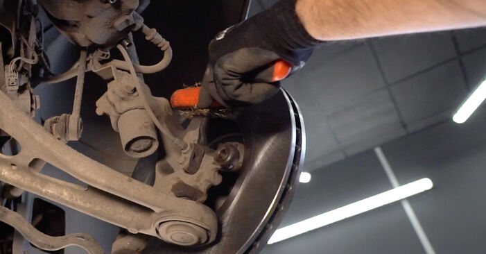 Hvordan man fjerner BMW Z4 Bremseskiver - nem at følge online instruktioner