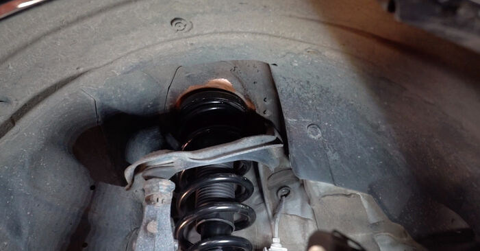 Wie kompliziert ist es, selbst zu reparieren: Stoßdämpfer am Honda Accord Tourer mk8 2.4 i (CW2) 2014 ersetzen – Laden Sie sich illustrierte Wegleitungen herunter