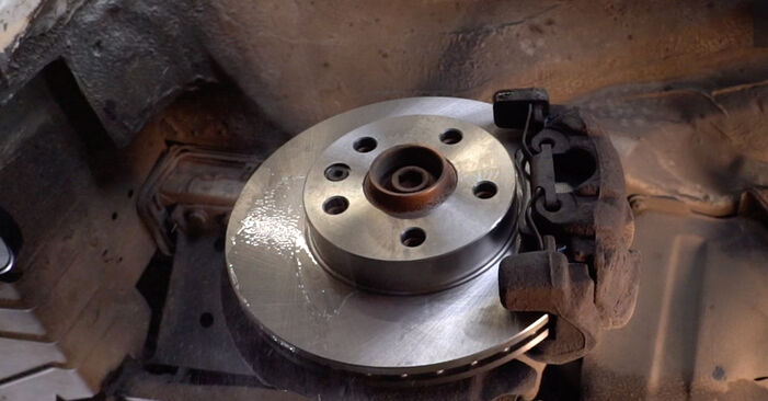 How to change Brake Discs on VW Transporter IV Platform / Chassis (70E, 70L, 70M, 7DE, 7DL) 2002 - tips and tricks