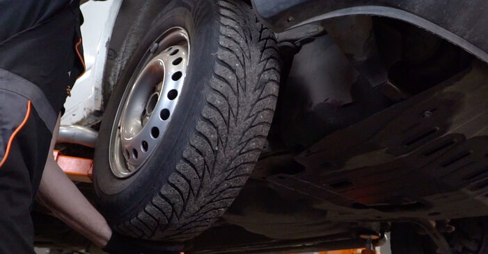 Changing Brake Discs on VW Transporter IV Platform / Chassis (70E, 70L, 70M, 7DE, 7DL) 2.5 TDI Syncro 1993 by yourself