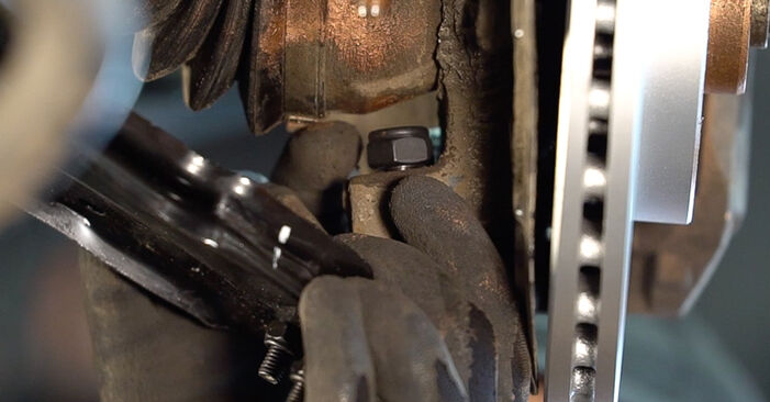 Wie problematisch ist es, selber zu reparieren: Querlenker beim FIAT Doblo 119 1.2 2007 auswechseln – Downloaden Sie sich bebilderte Tutorials