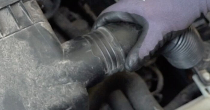 Toyota Corolla E11 Kombi 1.4 1999 Zündkerzen wechseln: Gratis Reparaturanleitungen