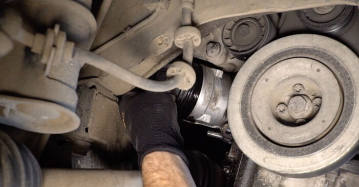 Fiat 500X 1.4 (334AXC1B, 334AXC11) 2016 Ölfilter wechseln: Gratis Reparaturanleitungen