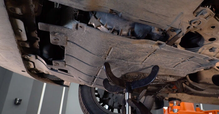 Tauschen Sie Ölfilter beim FIAT Ducato Pritsche / Fahrgestell (250_, 290_) 2.3 D 150 Multijet 2009 selbst aus
