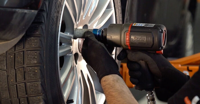 Cómo quitar Bieletas de Suspensión en un FIAT 500 1.3 D Multijet (312CXB1A) 2013 - instrucciones online fáciles de seguir