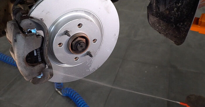 Fiat Idea 350 1.3 D Multijet 2005 Bremsbeläge wechseln: Kostenfreie Reparaturwegleitungen