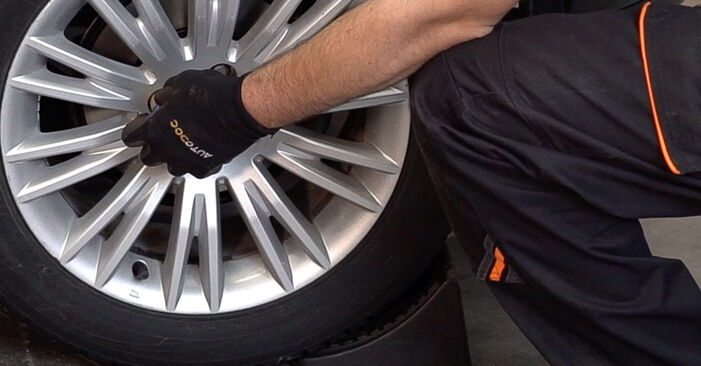 How to change Brake Discs on FIAT Bravo II Van (198) 2013 - tips and tricks