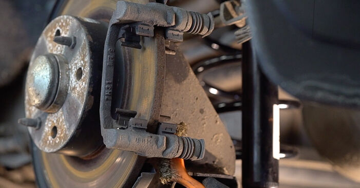 Combien de temps dure le remplacement : Roulement de roue sur FIAT FIORINO - manuel PDF informatif