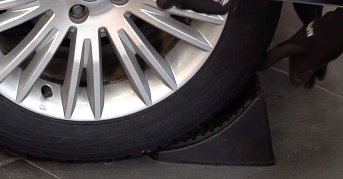 Hvordan man fjerner FIAT QUBO Hjulleje - nem at følge online instruktioner