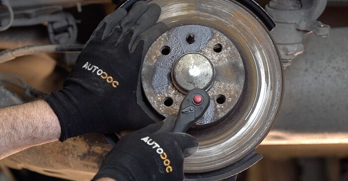 Comment changer Roulement de roue sur FIAT STILO - trucs et astuces
