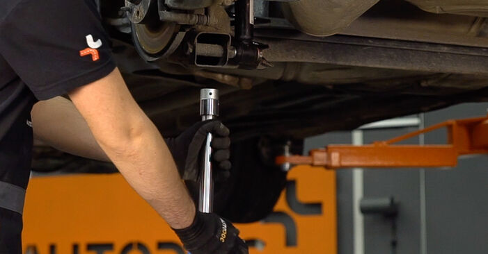 Fiat Stilo Kombi 1.9 D Multijet 2005 Stoßdämpfer wechseln: Kostenfreie Reparaturwegleitungen