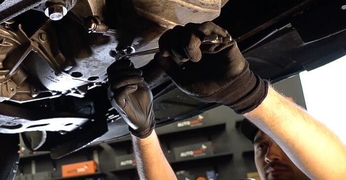 Renault Latitude L70 2.0 dCi 175 2012 Ölfilter wechseln: Gratis Reparaturanleitungen