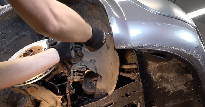 How to remove RENAULT GRAND SCÉNIC 2.0 dCi 2013 Poly V-Belt - online easy-to-follow instructions