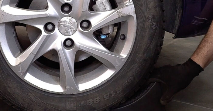 Смяна на Peugeot 206 Седан 1.4 2009 Спирачен диск: безплатни наръчници за ремонт