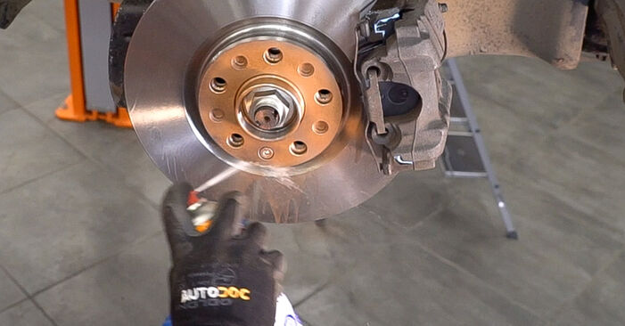 How to change Brake Discs on Alfa Romeo Giulietta 940 2010 - free PDF and video manuals