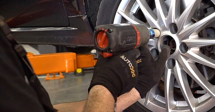 Changing Brake Discs on ALFA ROMEO SPIDER (939) 3.2 JTS Q4 (939EXG2B, 939EXG22) 2009 by yourself