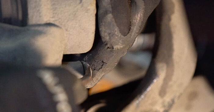 Wie schmierig ist es, selber zu reparieren: Radlager beim Alfa Romeo 159 939 1.9 JTS (939AXA1B) 2011 wechseln – Downloaden Sie sich Bildanleitungen