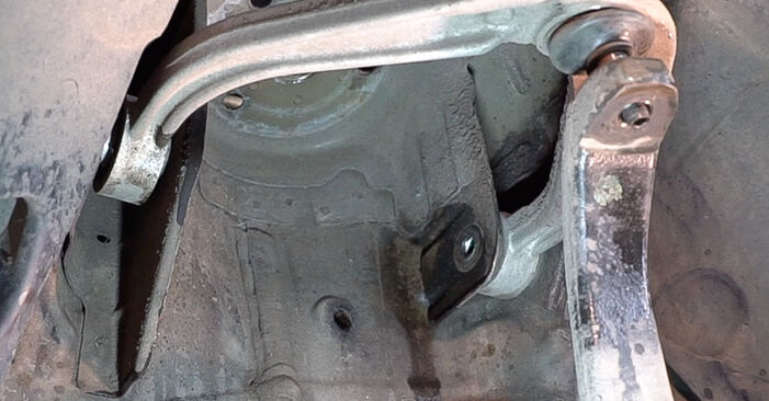 Wie schmierig ist es, selber zu reparieren: Querlenker beim Alfa Romeo 159 939 1.9 JTS (939AXA1B) 2011 wechseln – Downloaden Sie sich Bildanleitungen