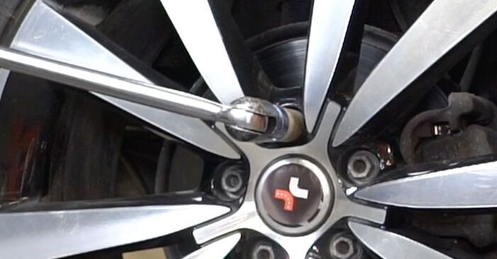 Wie man VW Golf VII Schrägheck (5G1, BQ1, BE1, BE2) 1.6 TDI 2013 Bremsbeläge wechselt - Schritt-für-Schritt-Leitfäden und Video-Tutorials