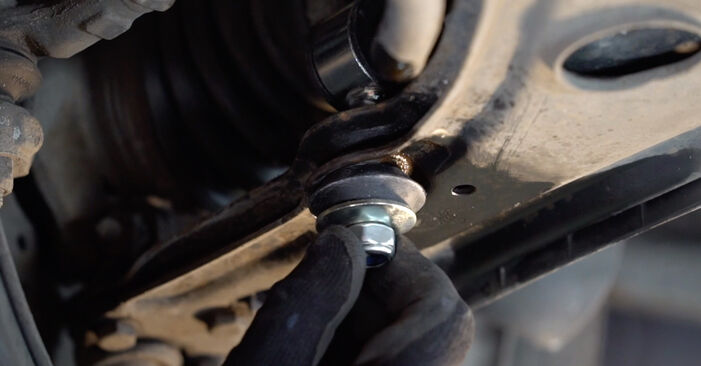 Changing of Anti Roll Bar Links on Golf 3 Estate 1994 won't be an issue if you follow this illustrated step-by-step guide