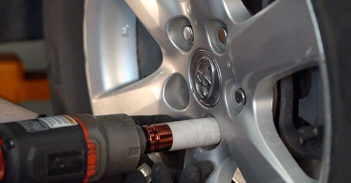 2011 Toyota Avensis T27 Kombi wymiana Drążek skrętny: darmowe instrukcje warsztatowe