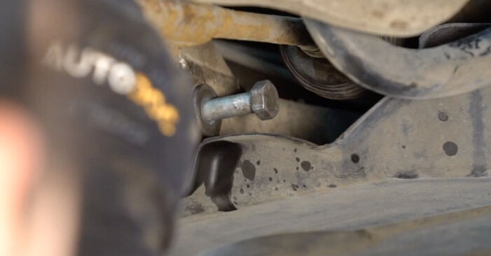 How to change Control Arm on BMW Z4 Roadster (E89) 2013 - tips and tricks