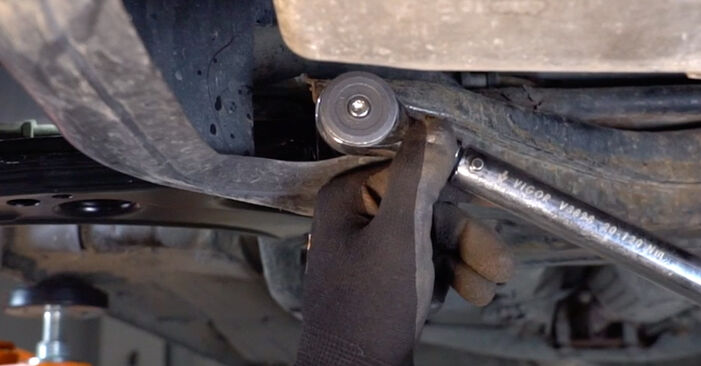 How to remove VW BORA 2.3 V5 2002 Control Arm - online easy-to-follow instructions
