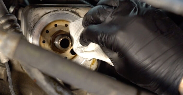 Replacing Oil Filter on VW PASSAT (32B) 1989 1.8 by yourself